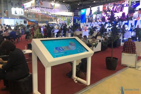 Компания Interactive Russia предоставила сенсорные столы и вертикальные стойки в аренду на выставку ММСО 2019